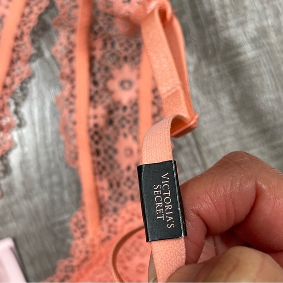 NWOT Victoria's Secret Bralette Lace Size S - Picture 4 of 6
